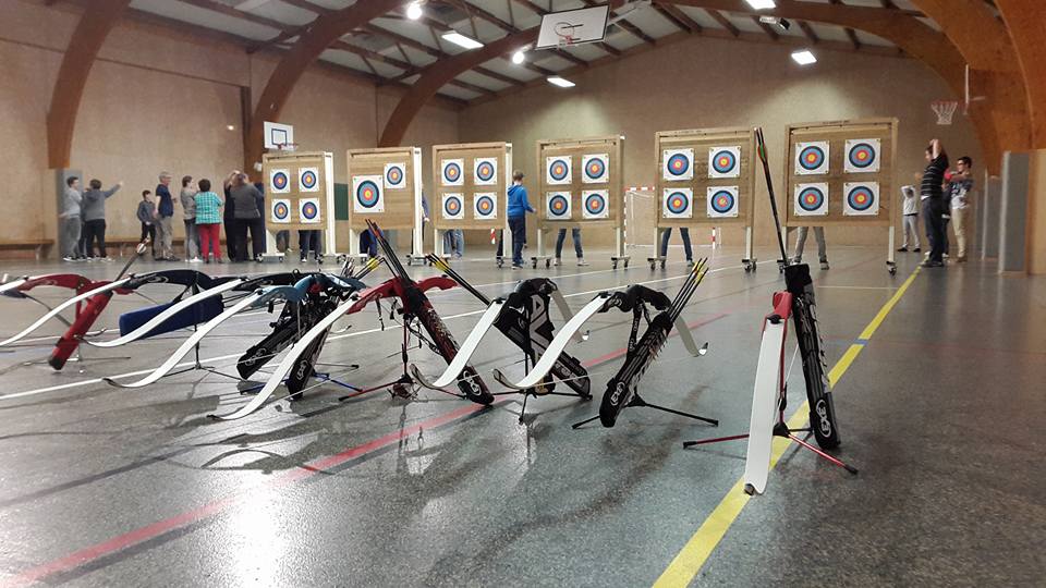 Membres du club d'archerie ASA Agnetz lors d'un entraînement tir à l'arc